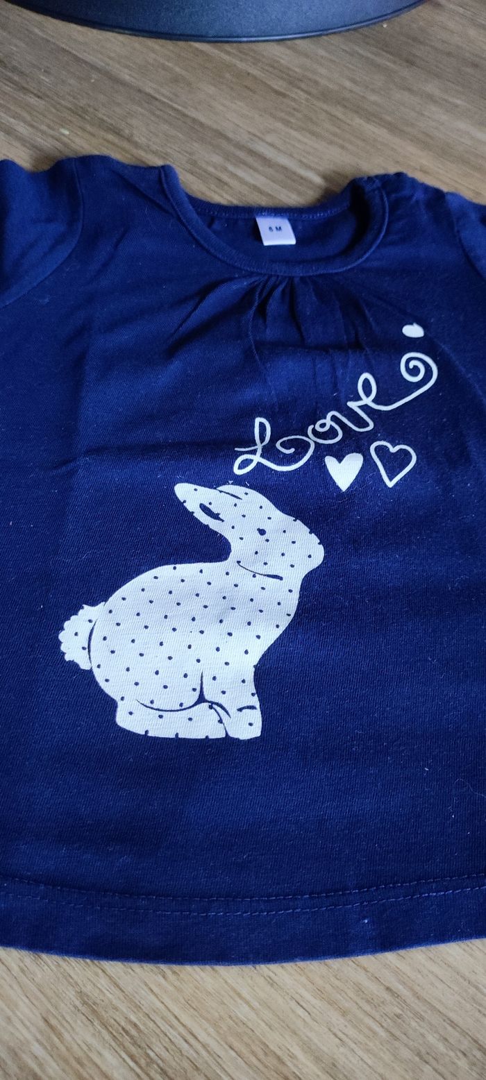 đ° Joli Tee-shirt Bleu Marine "Love" - 6 Mois âš - photo numĂ©ro 3