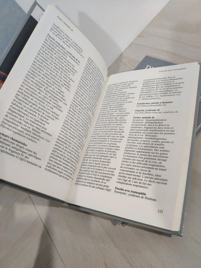 Lot 2 livres dictionnaire illustré de rhumatologie Bhalla Williams de A à M médecine - photo numéro 6