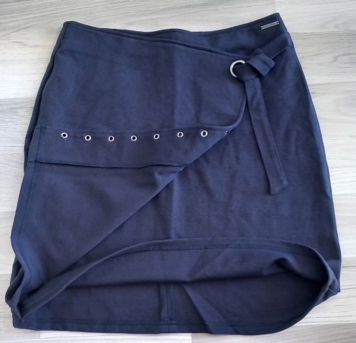 Jupe courte bleu marine Terre des marins taille 38 - photo numéro 6