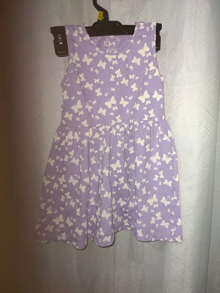 Robe violette à papillon 🦋