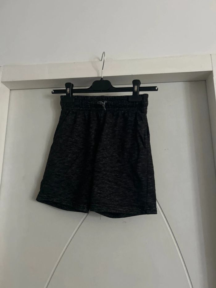 Short garçon 8/9 ans
