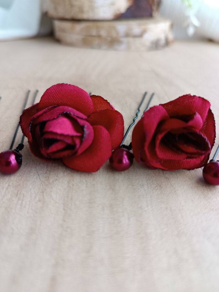 Épingles à chignon fleurs bordeaux mariage - photo numéro 4