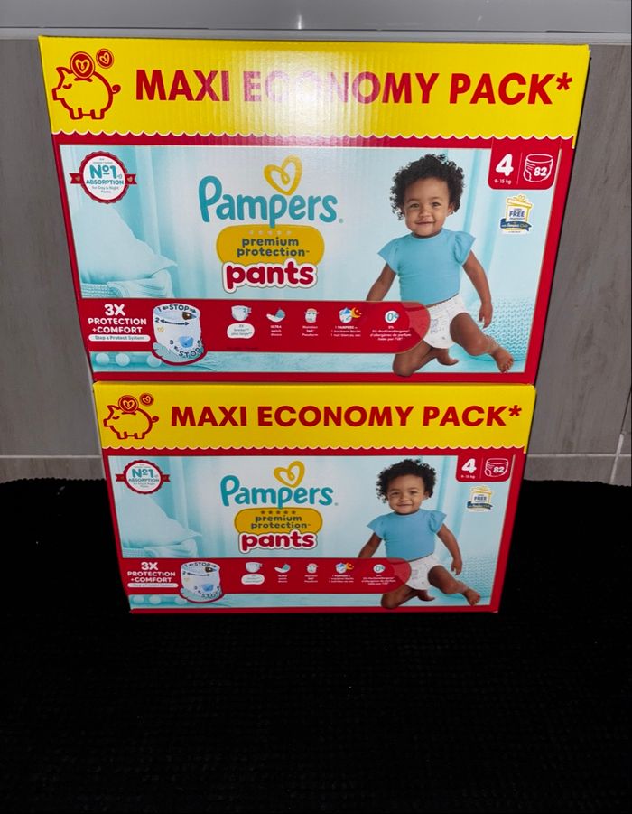 Lot de 2 Maxi Pack de 82 Couches Pampers Protection Premium Pants Neuf Dans L’emballage Taille:  4
