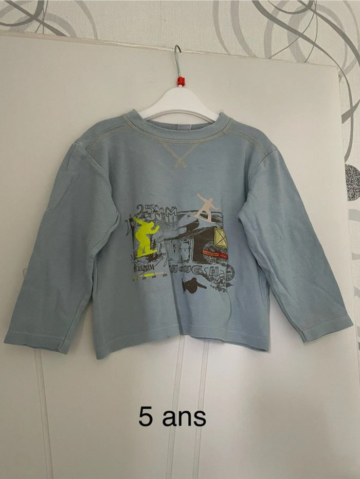 TEE shirt manches longues 5 ans