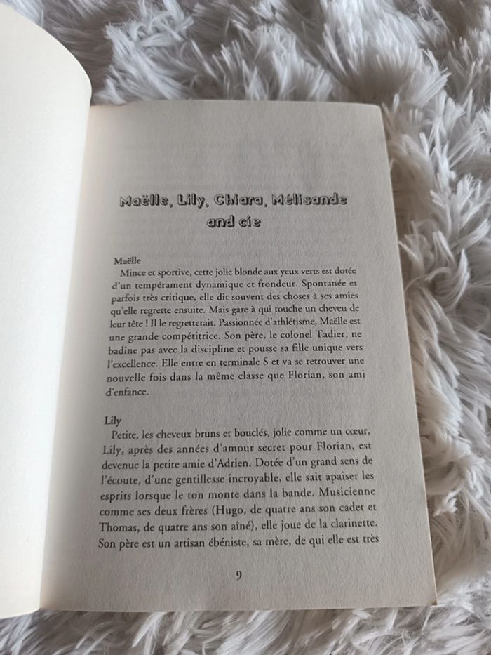 Livre Le roman des filles _ Fleurus - photo numéro 7