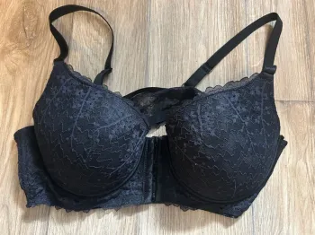 Soutien gorge avec agrafes sur le devant