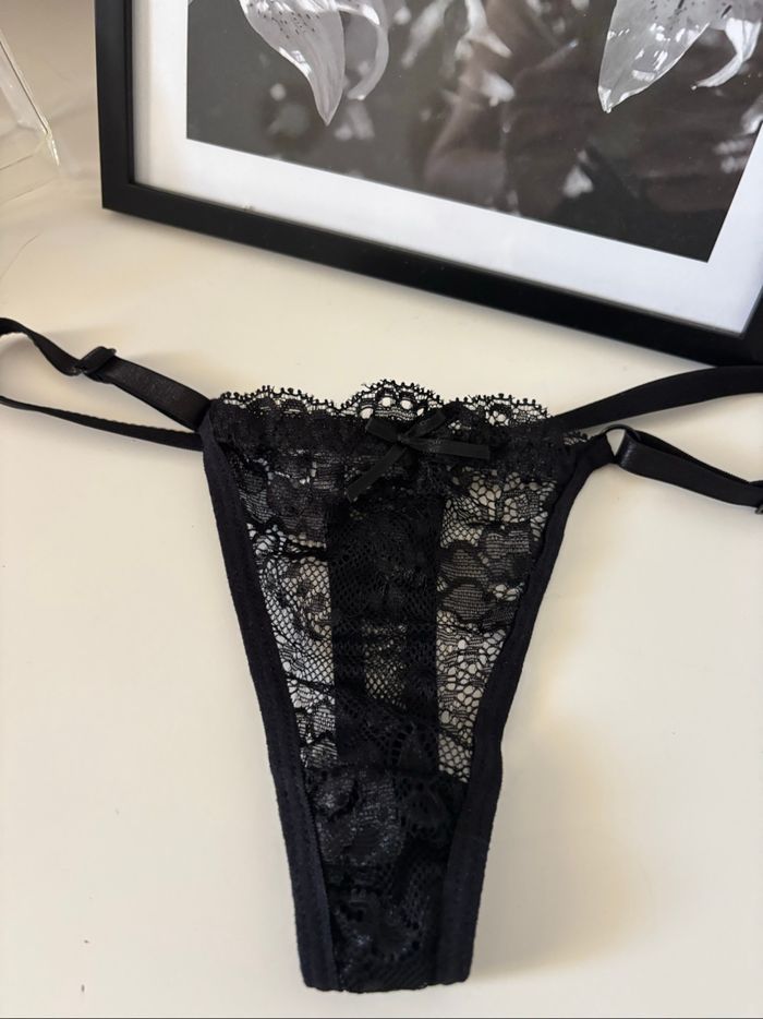 String en dentelle ..