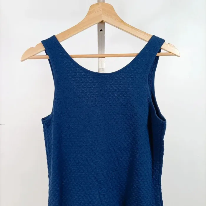 Robe bleu marine Dorothy Perkins – maille texturée, sans manches, taille 40 A1077 - photo numéro 5