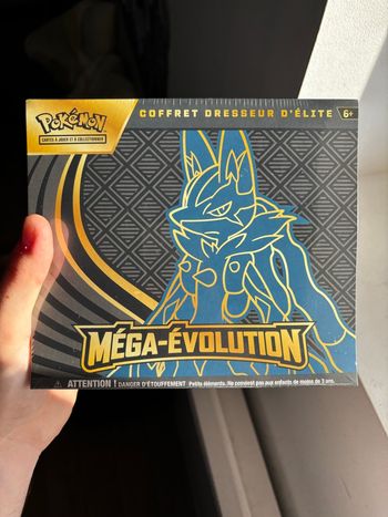 ETB Mega Évolution ME1 Lukario Coffret Dresseur d'élite