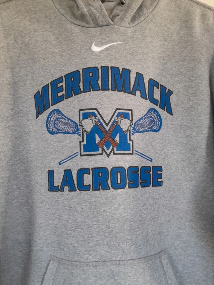 Sweat capuche brodé Nike imprimé  Merrimack M Lacrosse - photo numéro 3