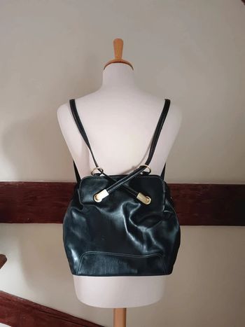 Sac noir porté épaule ou dos Oélanie