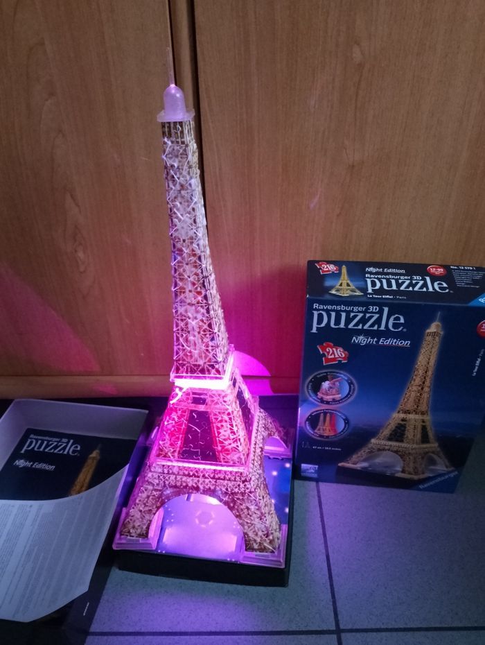 Puzzle 3D lumineux La Tour Eiffel Paris TBE
Ravensburger
Night édition - photo numéro 4