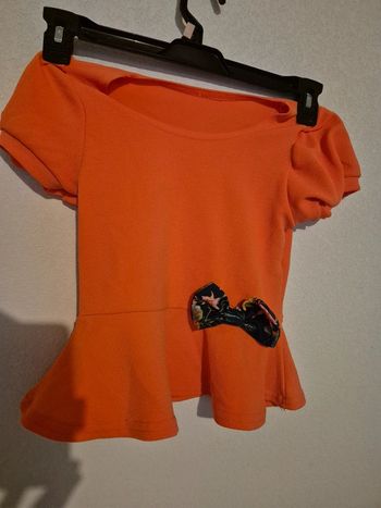Robe corail en excellent état, taille 8 ans.