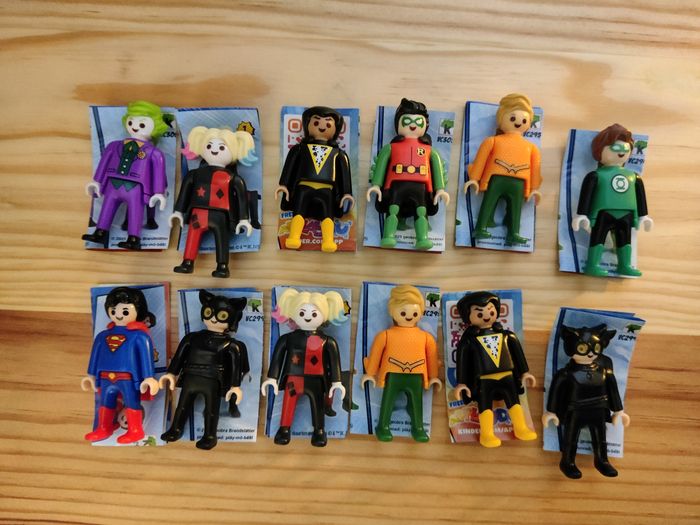 Lot de 12 Figurines Playmobil DC Comics