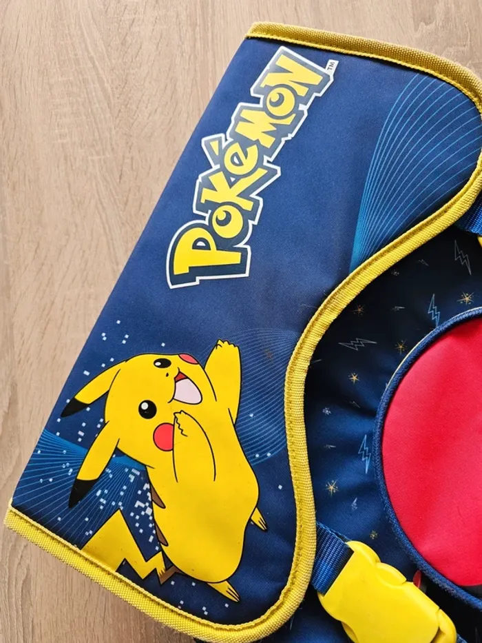 Cartable pokémon - photo numéro 4