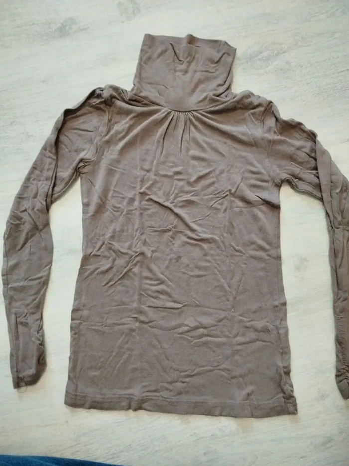 T-shirt col roulé caprice de fille 10 ans