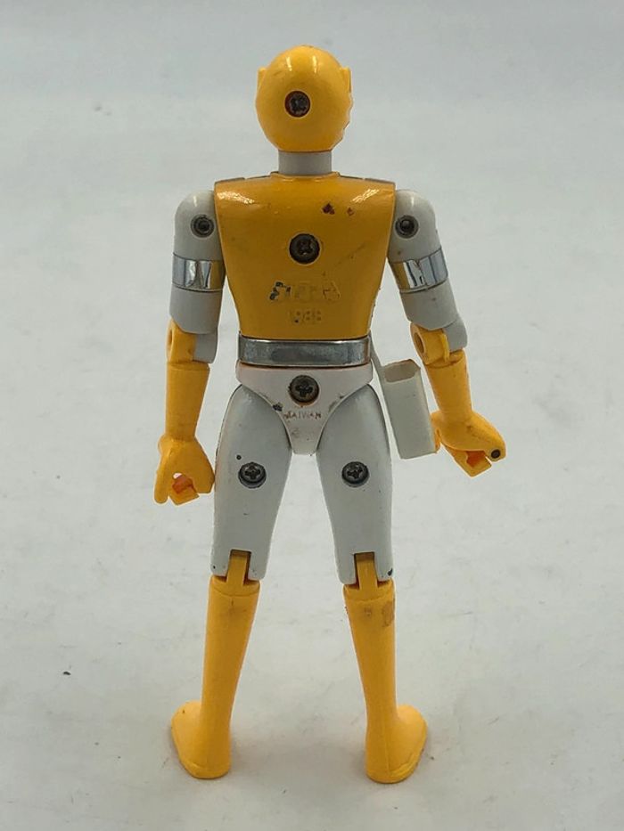 Figurine vintage Power Rangers jaune / Yellow  Bandai 1988 en métal - photo numéro 2