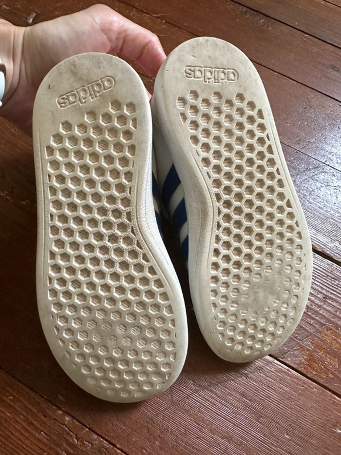 Tennis Adidas blanches taille 30 - photo numéro 3