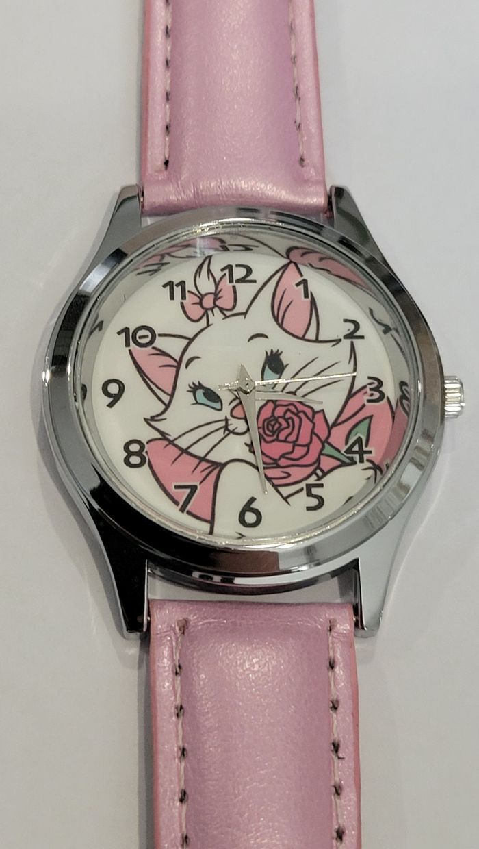 MONTRE ENFANT FILLE MARIE DES ARISTOCHATS ROSE. NEUVE!