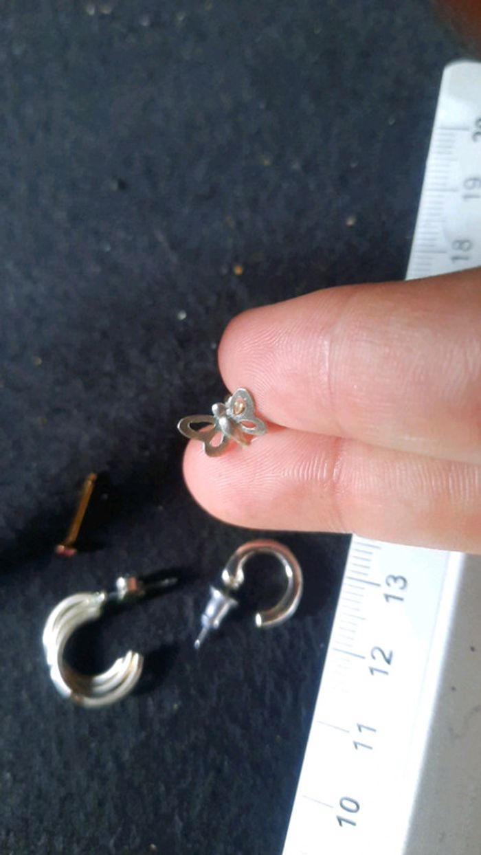 4 boucle d'oreilles seul - photo numéro 2