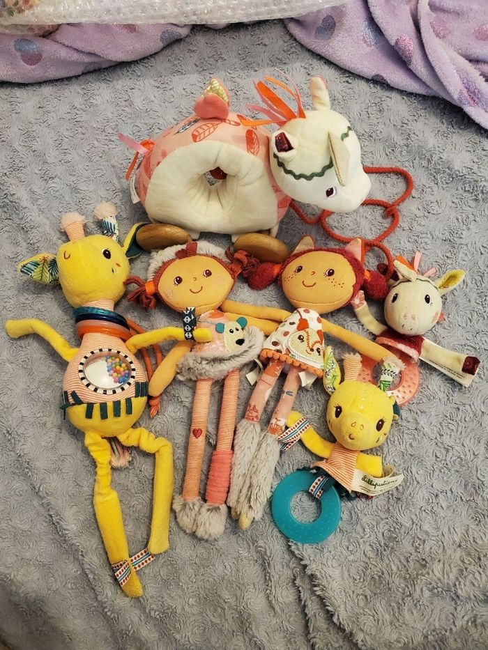 Lot jouets lilliputiens