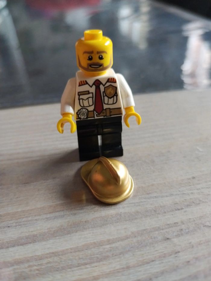 Lego minifig pompier chef cty0350 - photo numéro 4