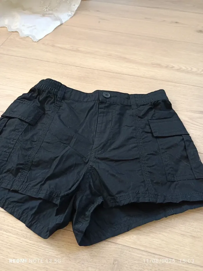 Magnifique short cargo h&M noir taille 14ans - photo numéro 2