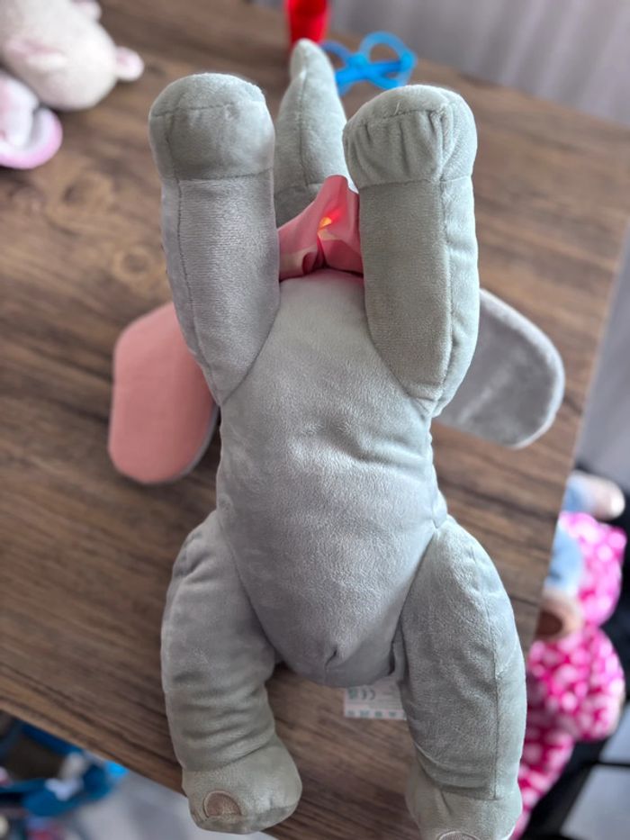 Peluche Dumbo - photo numéro 4