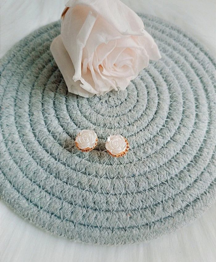 💐 Très jolie paire de boucles d'oreilles neuves 💐 - photo numéro 7