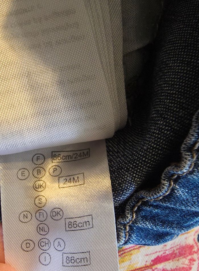 Jeans 24 mois - photo numéro 8