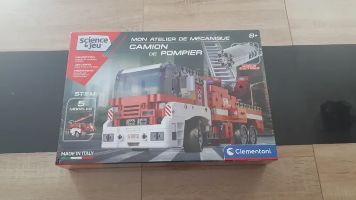Science et jeu - Mon atelier de mecanique - camion de pompier