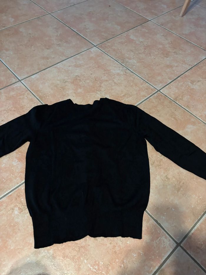 Petit pull noir - photo numéro 2