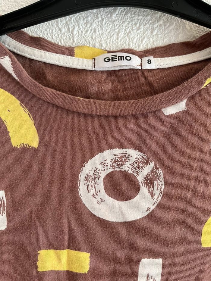 T-shirt Gémo taille 8 ans 💫 - photo numéro 2