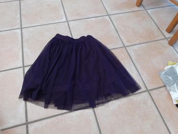 Jupe a vollant se regle a la taille