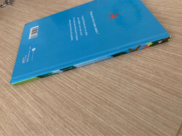 Livre l arbre qui ne voulait pas d amis - photo numéro 5