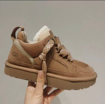 Ugg  Lowmel taille 40
