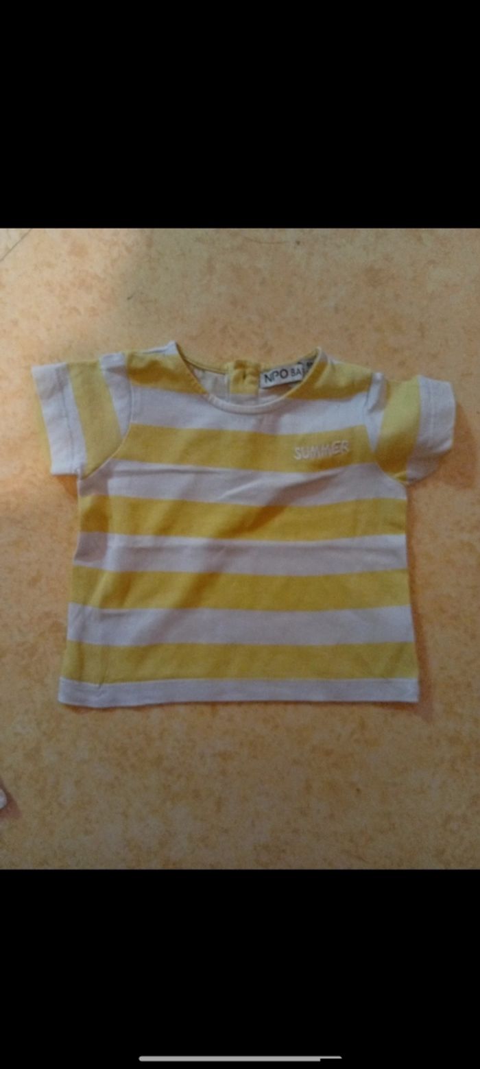 Lot de 2 t shirt taille 6 mois - photo numéro 2