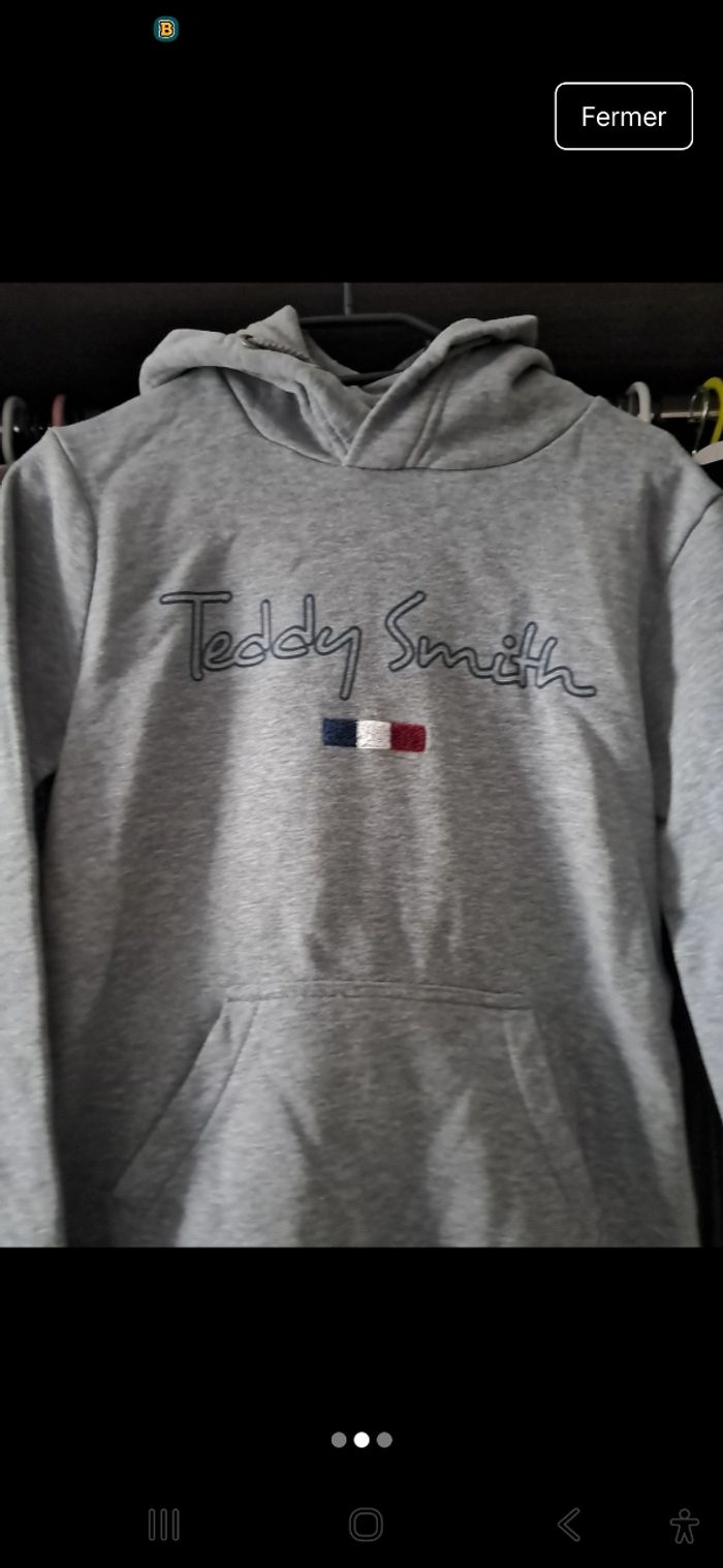 Pull a capuche - photo numéro 2