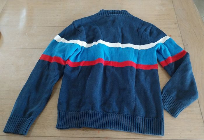 Pull garçon 10ans en très bon état - photo numéro 2