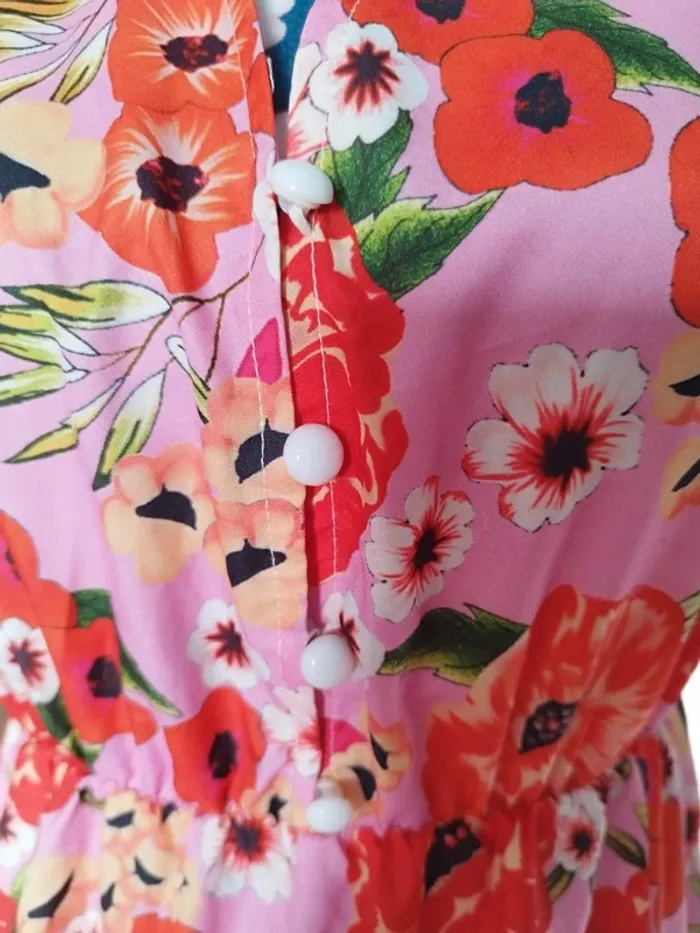 Robe d'été tons roses et rouges fleurie - photo numéro 7