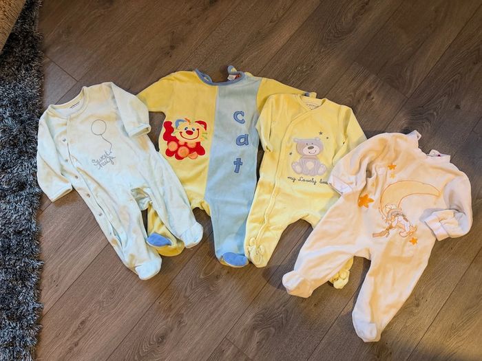 lot pyjamas six mois