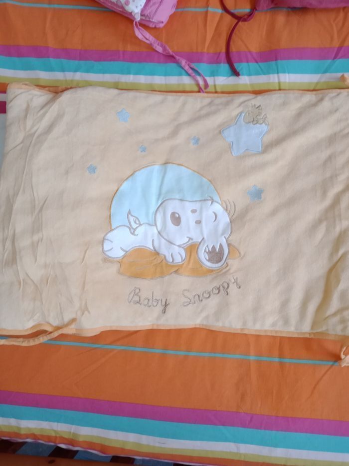 Tour de lit Snoopy TBE - photo numéro 4