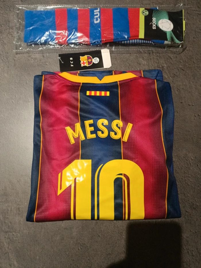 Tenue football Léo Messi FC Barcelone. T.28 - photo numéro 4