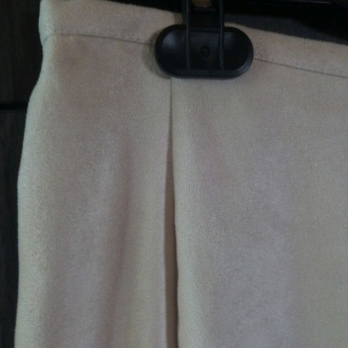 Jupe godet beige en suedine - photo numéro 8