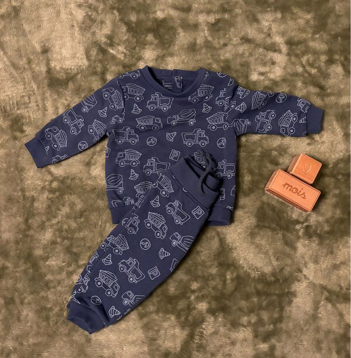 Ensemble bleu marine motif chantier