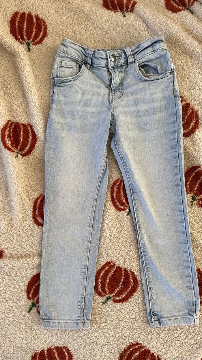 💜 Jeans bleu clair Primark taille 5/6 ans 💜