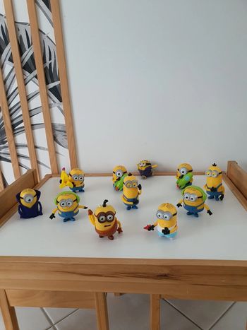 Lot de 11 figurines mignon
Très bon état