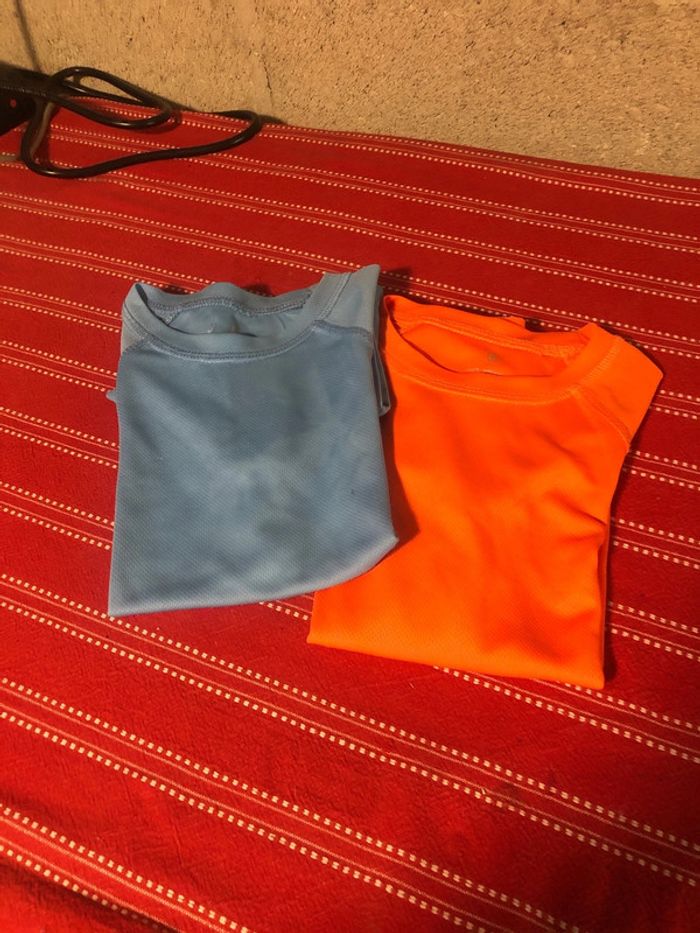 Lot 2 teeshirt sport 6 ans