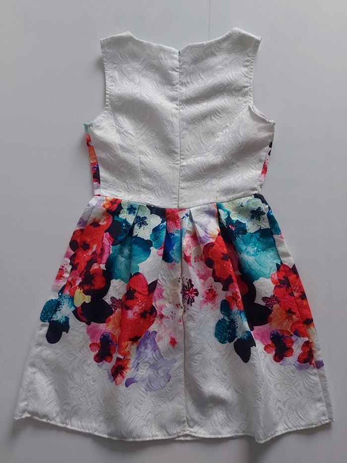 Robe style rétro vintage. Fleurie sans manche col rond taille 36 zippée à l'arrière - photo numéro 11