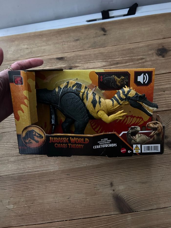 Jouet Jurassic World – Chaos Theory Dinosaure Ceratosuchops – Mouvements & Bruitages